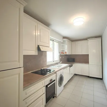 Superbe 4p In Rdj Avec Piscine - Parking Apartment *